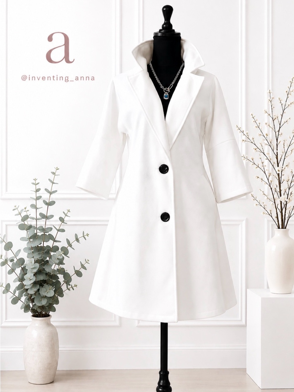 SHEIN Women’s white 3/4 sleeve lightweight collared coat size S